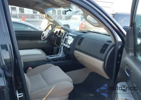 2007 Toyota Tundra Sr5 5.7L V8 z USA, uszkodzony, nr VIN 5TBEV541X7S465148